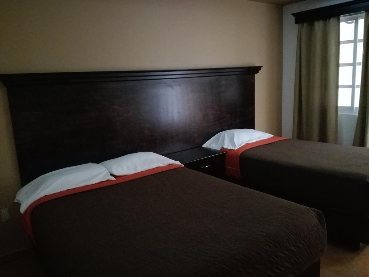 Hotel Y Plaza جالبان المظهر الخارجي الصورة