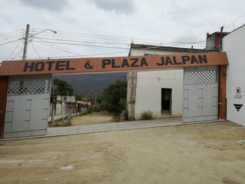 Hotel Y Plaza جالبان المظهر الخارجي الصورة