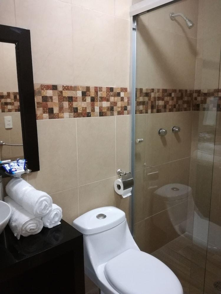Hotel Y Plaza جالبان المظهر الخارجي الصورة